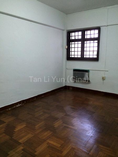 3 Room (3I) HDB for Rent in  215 Ang Mo Kio Avenue 1 - Image 2